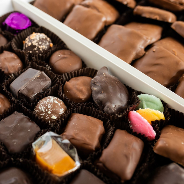2 LB CONNOISSEUR’S CHOICE – Assorted Chocolates & Toffee – Patsy’s Candies